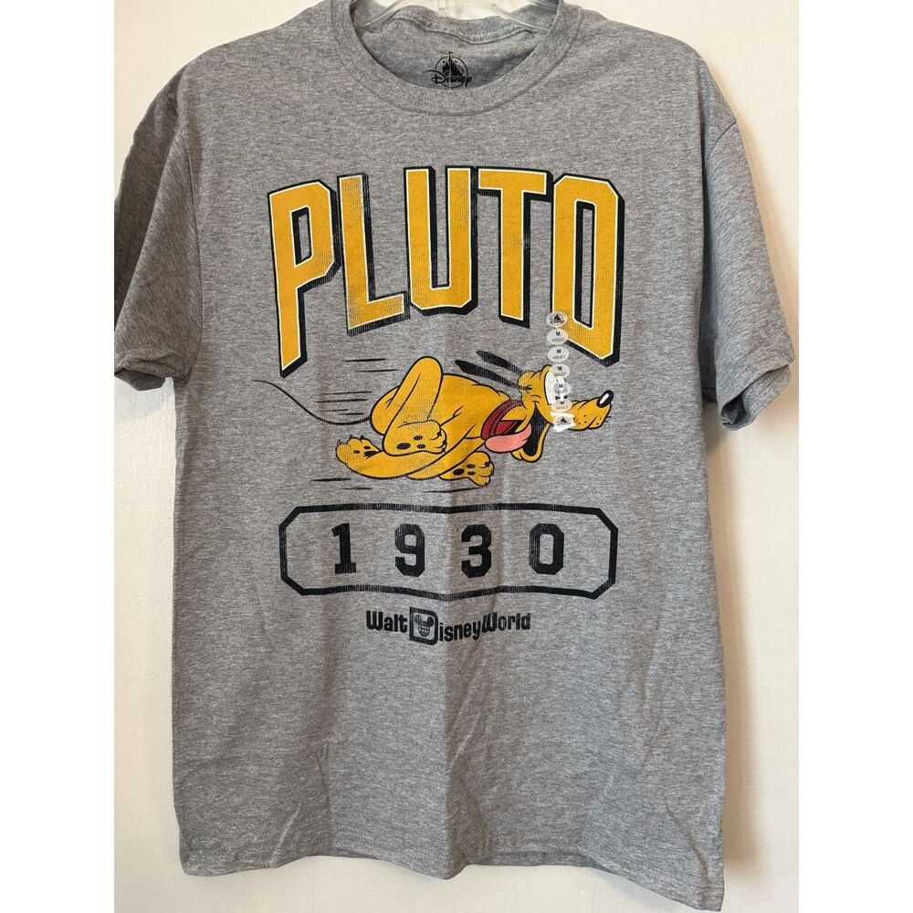 NWT Pluto Walt Disney World T-Shirt Medium Gray Disney Parks Graphic Tee